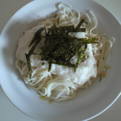 おいしーい！とろろでツルツルと食べれますね！
暑い日に食欲が進みます！